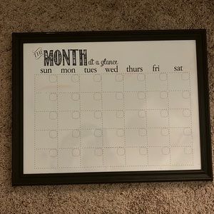 Large dry-erase calendar board with 5 Expo markers